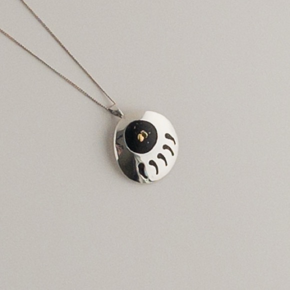 Vintage Jewelry - Native American Bear Paw Claw Sterling Silver 18K Gold Nugget Pendant Necklace